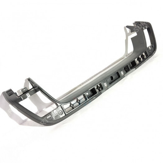 Облицовка радиатора нижняя FMX	 10.2096 VOLVO FMX 82440092
